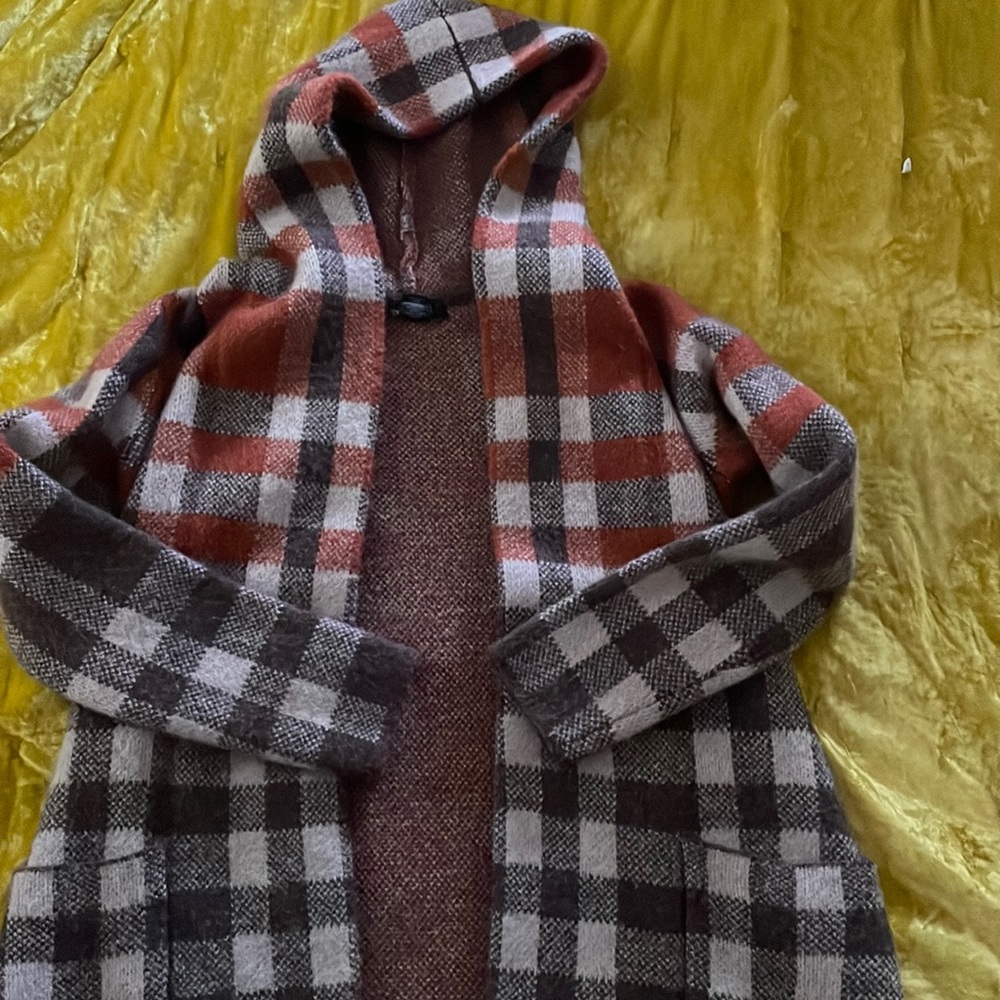Tahari sweater coat medium Fall checked!
